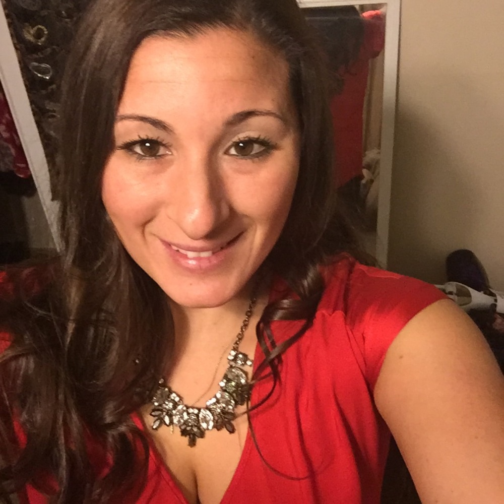 Meet your Posher, Lia
